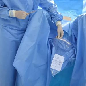Green Surgical Gown Non Woven Fabric Material Anti - Pull For Urology Surgery