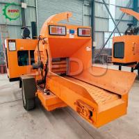 China Diesel Mobile Wood Branch Bush Chipper Machine Hydraulic Feeding on sale