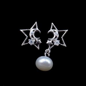China Round Freshwater Pearl Dangle Earrings / Simple Silver Pearl Stud Earrings supplier