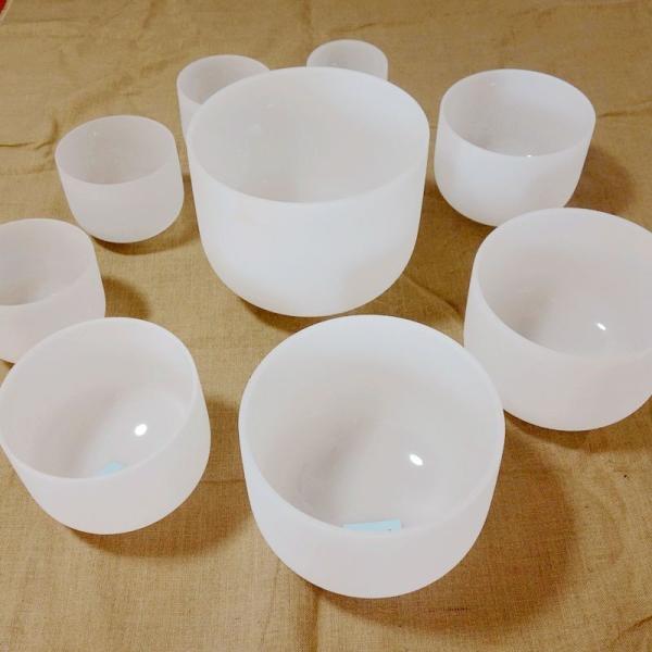 Direct Manufacturer White Chakra Tuned Quartz Singing Bowl with Carrying Case and chakra note FSB951
