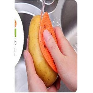 China TPR Soft Bristles Kitchen Cleaning Tools Fruit Vegetable Brushes 12 * 10cm supplier