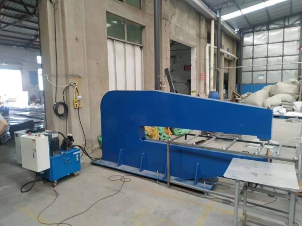 Self piercing riveting machine clinching machine