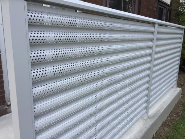 Decortaion 1.5mm 2mm Stainless Steel Perforated Metal Mesh For Room Dividers