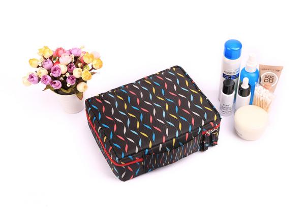 Polyester Travel Cosmetic Portable Makeup Bag , Brush Pouch Toiletry Kit Cute