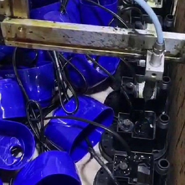 エポキシ粘着剤ポッティングマシン 220V エポキシ混合と配給機 水ポンプ用