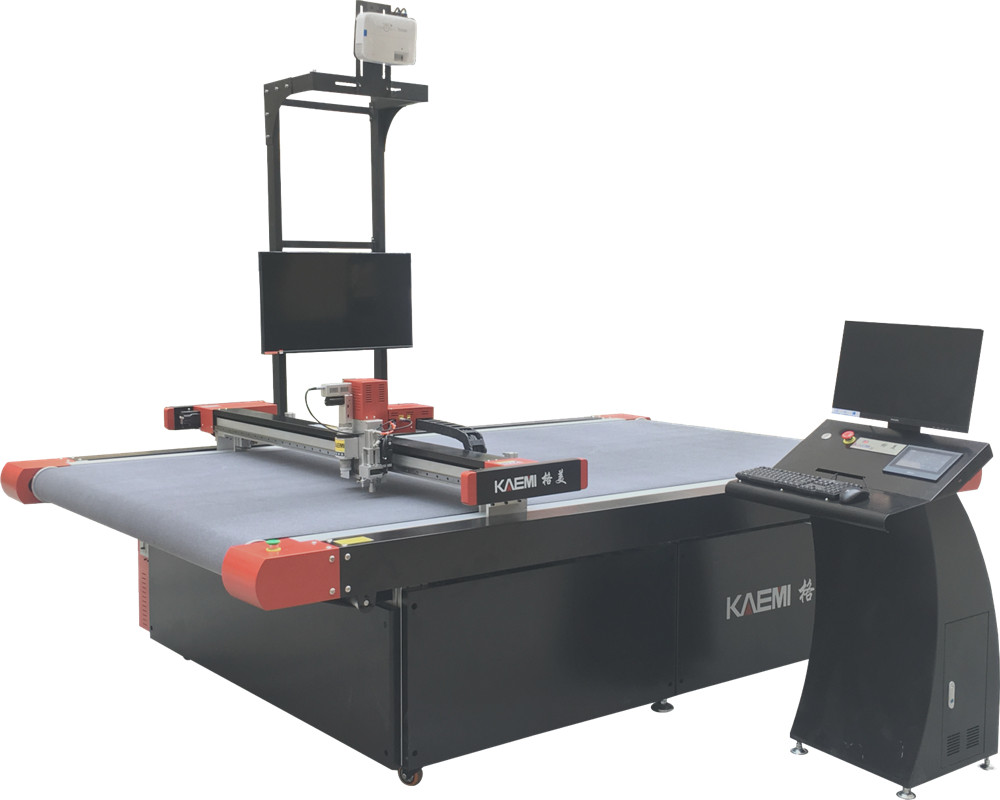 Coupeuse numérique à commande numérique CNC à alimentation automatique 3016 avancée pour les pièces de coupe textiles de tissus de vêtements