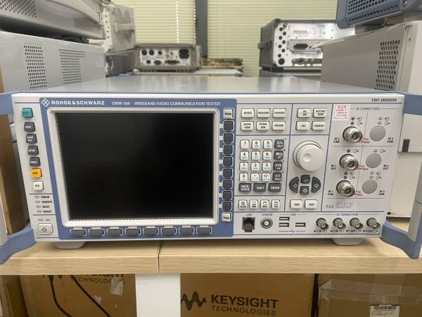 Rohde & Schwarz RF Communications Test Set CMW500 K50 3.3 GHz 8 Port Wireless Device Production Tester