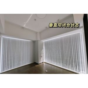China Automatic Battery Operated Motorized Blackout Zebra Roller Blinds Curtains For Windows Zigbee APP wholesale