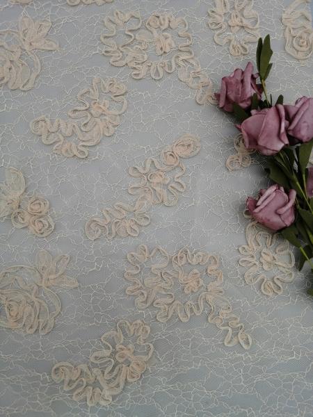 Cording Lace 100% Polyester Embroidered Apparel Fabric