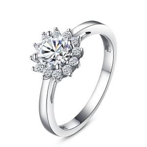 China Fashion 925 Sterling Silver Fine Jewelry Ring with CZ Customized Design for Wholesale supplier