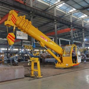 China Todo o crescimento telescópico Marine Crane a pouca distância do mar dos guindastes da plataforma do navio do gerencio da rotação supplier