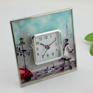 China Shinny Gifts Fashion Simple Design On/Off On top Desk Clock Home Decorative supplier