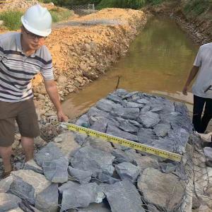 China 2 X 1 X 1 M gabion mesh wall Retaining Wall For Flood Control Project wholesale