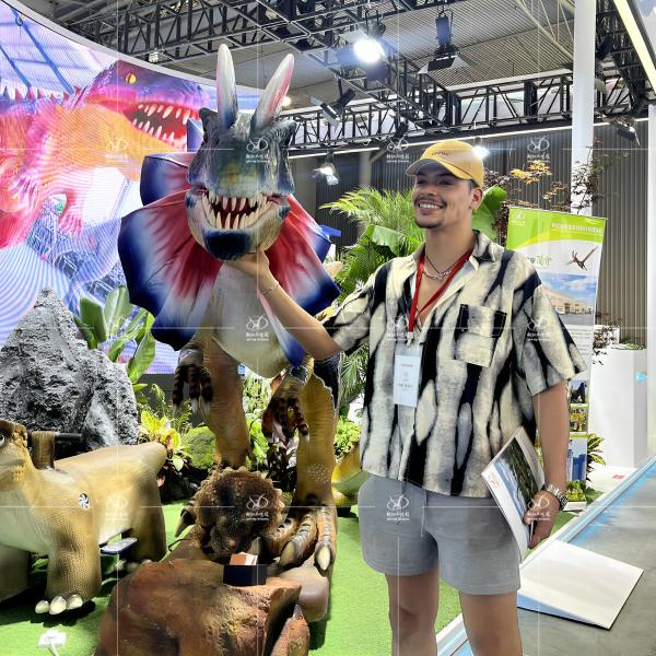 Modèle de dinosaure de taille réelle pour Jurassic Park Simulation animée de dinosaures avec des sons et des mouvements