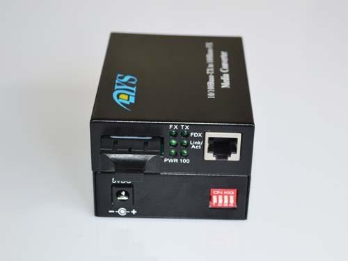 ROHS 100M LFP Optical Fiber Media Converter For CATV / Network