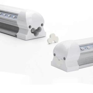 China Con Fixturer y las luces del tubo del enchufe UVA LED con el poder 10W/20W/40W y la prenda impermeable IP44 wholesale