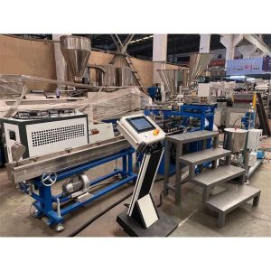 China Co-Rotating Twin Screw Extruder For Lab Use wholesale