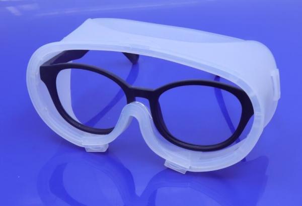 Enclosed Anti Saliva Fog Medical Protective Goggles Non Toxic FDA CE Certificate