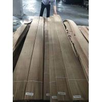 China 0.45mm Rough Sawn Veneer MDF Quercus European Oak Veneer Apply To Plywood on sale