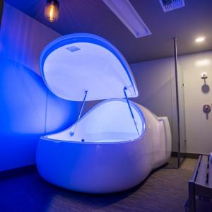 healthy physical therapy relax your body floating spa bath pod samadhi tank floating pods