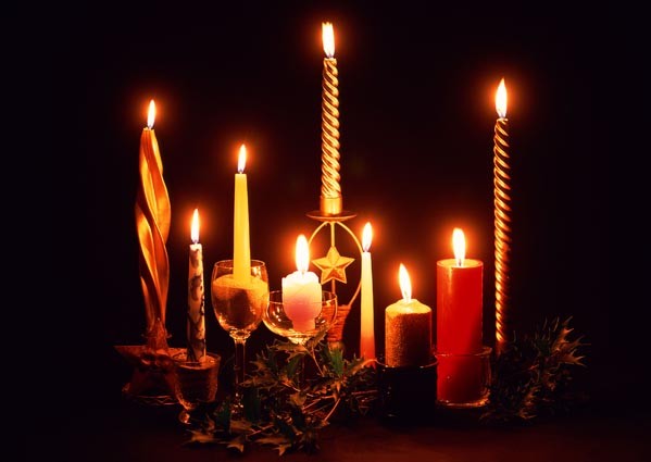 China 30 * 90cm Romantic Wooden Frame Candles LED Canvas Lighted Wall Art Applied in Bar supplier