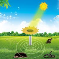 China Sunflower Solar Powered ultrasonic rodent control Repel Mice Snake Rodent Outdoor on sale