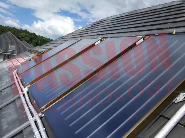 2.5 Sqm Ultrasonic Welding  Flat Plate Solar Collector Blue Titanium Coating 2000*1250*80mm