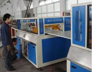 Máquina del tablero de la espuma del PVC de los muebles para el estante/el gabinete con el tornillo cónico doble
