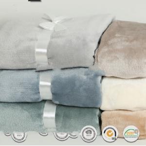 China Warm Soft Coral Fleece Blanket / Plush Polyester Blanket Antipilling Anti - Allergic supplier
