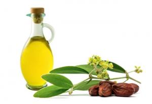 China Óleo essencial da extração dourada natural das sementes do jojoba do cas 90045-98-0 do óleo do jojoba para cuidados médicos on sale 