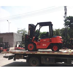 China Durable 3 Ton Forklift , 3 Stage Fork Lift Trucks Stainless Steel Boarding Platform supplier