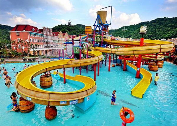 adult construction spiral swimming pool slide theme