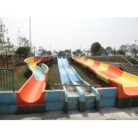 China Le parc à thème badine des glissières d'eau de flanc de coteau de glissières d for sale