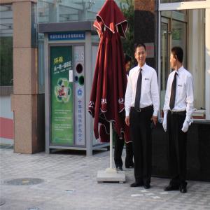 Outdoor Plastic Bottle Recycling Vending Machine. Touch Screen, Advertising Display
