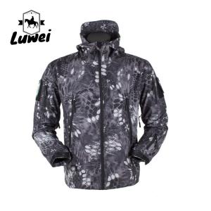 China Casual Windproof Outer Wear Apparel Utility Moto Outdoor Softshell Men Jacket supplier