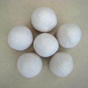 good quality Colored Pure Genuine 100% Wool Felt Dryer Ball Nepal Felt Balls