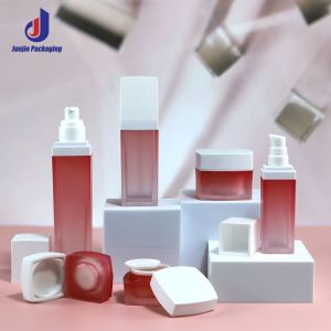 China Bouteille acrylique carré transparente Bouteille de crème pour les yeux en plastique Pour la sérigraphie d'emballage wholesale