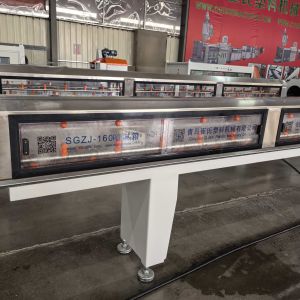 China Single Screw Design PE Pipe Extrusion Line 9 Meters Long Vacuum Tank Total SUS304 Material and PPR Raw Material wholesale