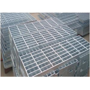 China 30x5 Steel Bar Grating Hot Dipped Galvanized Serrated Steel Grating supplier