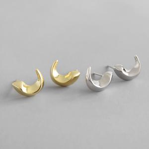 China Lanciashow 925 Sterling Silver Stud Earrings Moon Shape Rhodium And Yellow Gold Plated Jewelry supplier