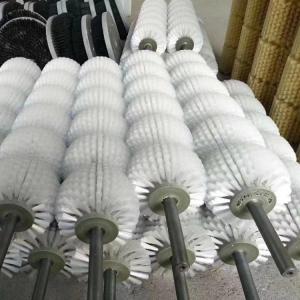 China Metal Shaft Industrial Roller Brush Nylon Wire Wear Resistant For Cleaning supplier