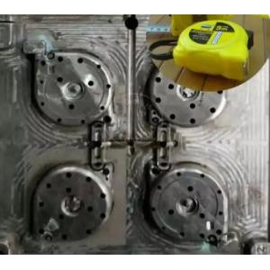 China LKMのプラスチック注入型メーカーP20はテープ箱のための熱いランナー/冷たいランナーを形成する wholesale