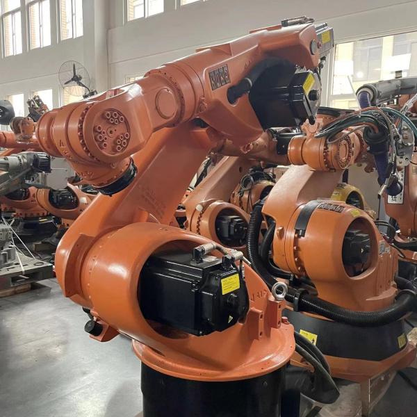 Robot Mass 1130 Kg Used Robotic Arm with C2 Control System and UR10e Controller Type Affordable