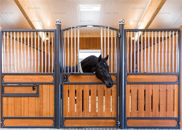 Safety Galvanized Stable Horse Yard Panels / Horse Stall Panels Inside And Out