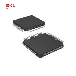 China XC9572XL-10VQG64C programmant des systèmes d'IC Chip Versatile High Performance Computing supplier