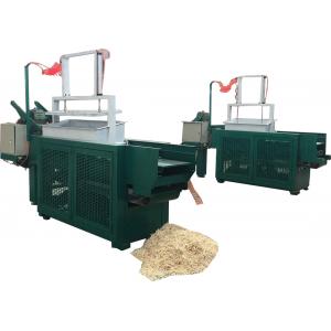 China Automatic wood shaving machine for animal bedding / Hydraulic Vertical Metering Baler for sale supplier
