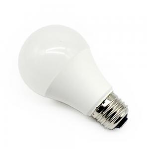 O som branco morno ativou 95 os watts da eficiência luminosa da lâmpada da ampola 12