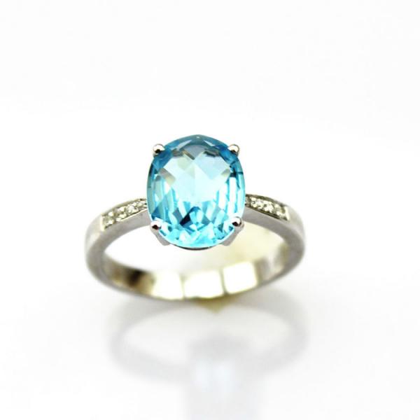 Sterling Silver Oval Blue Topaz Cubic Zirconia Ring Jewelry (F06)