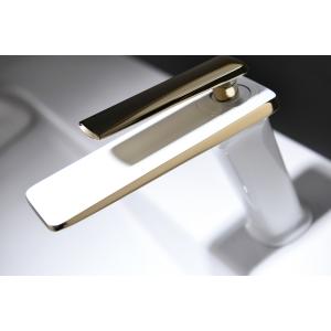 T&F Bathroom Basin Faucets , Chrome Brass Single Hole Basin Mixer Tap