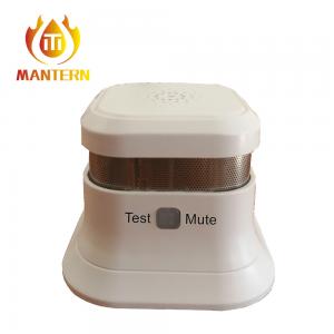 China 2 * AAA Intelligent Photoelectric Smoke Detector Sound And Visual Alarm supplier